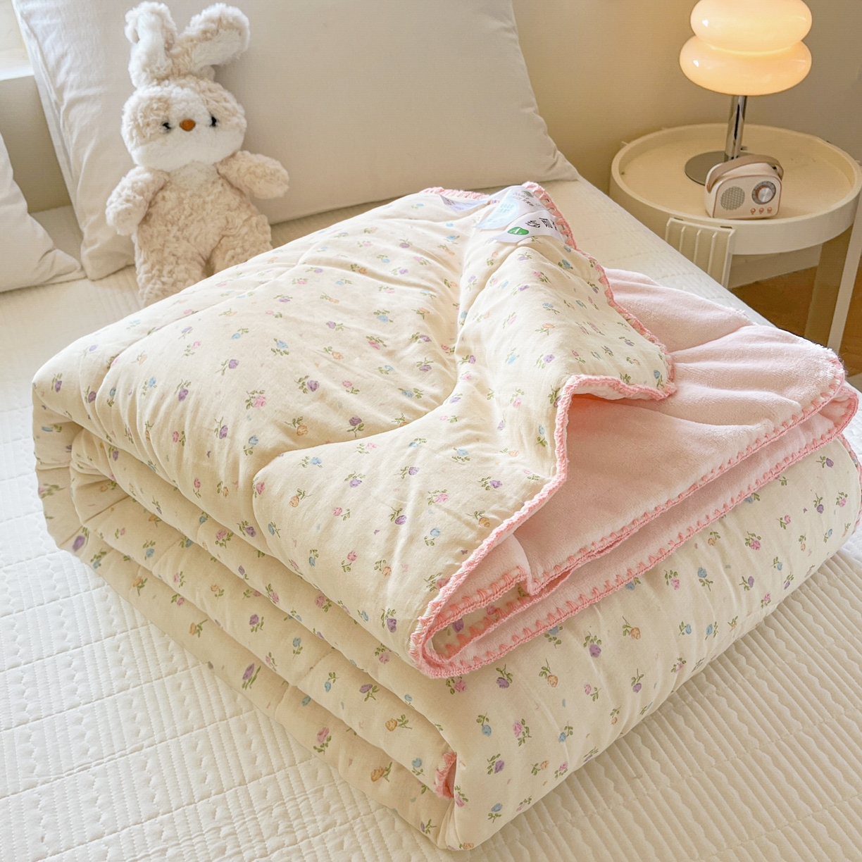 91家纺网 家纺一手货源 找家纺 小叮当家纺仓储工厂店 2025新款全棉双层纱牛奶绒毛毯毯子 双层纱毛毯-小碎花