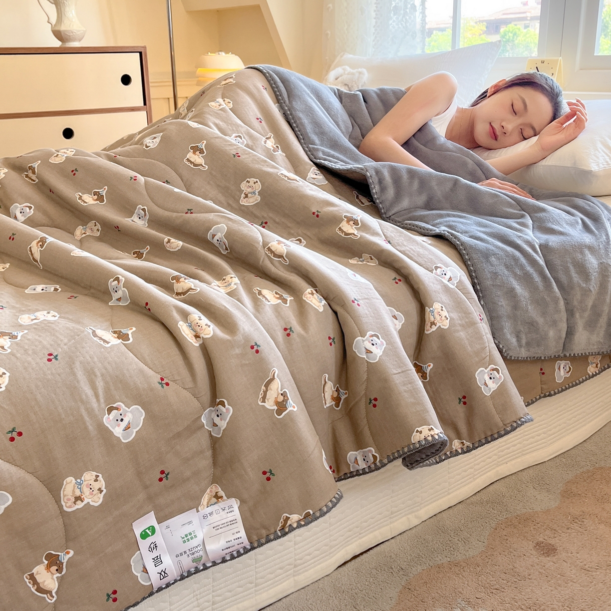 91家纺网 家纺一手货源 找家纺 小叮当家纺仓储工厂店 2025新款全棉双层纱牛奶绒毛毯毯子 双层纱毛毯-樱桃小狗