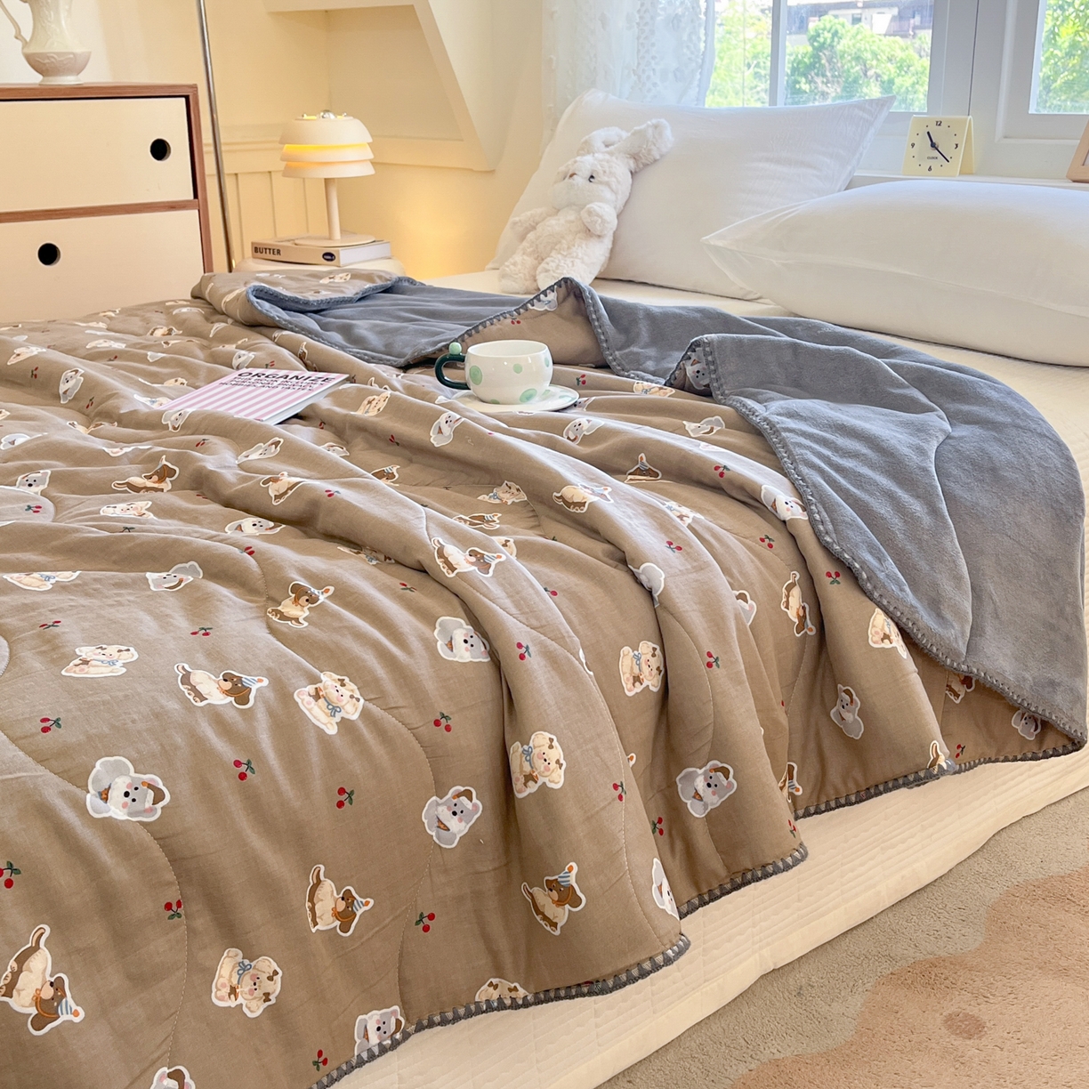 91家纺网 家纺一手货源 找家纺 小叮当家纺仓储工厂店 2025新款全棉双层纱牛奶绒毛毯毯子 双层纱毛毯-樱桃小狗