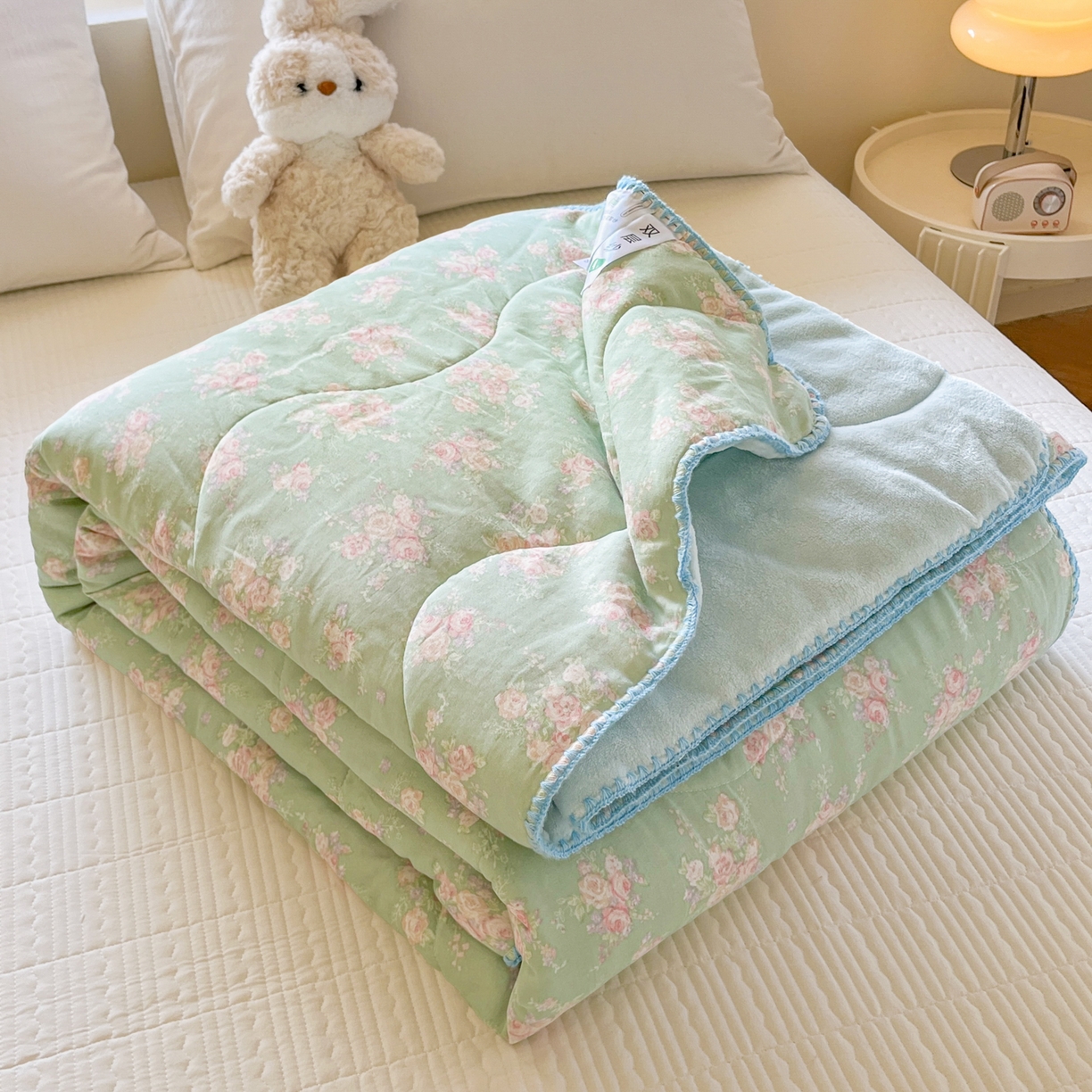 91家纺网 家纺一手货源 找家纺 小叮当家纺仓储工厂店 2025新款全棉双层纱牛奶绒毛毯毯子 双层纱毛毯-绿色雅韵