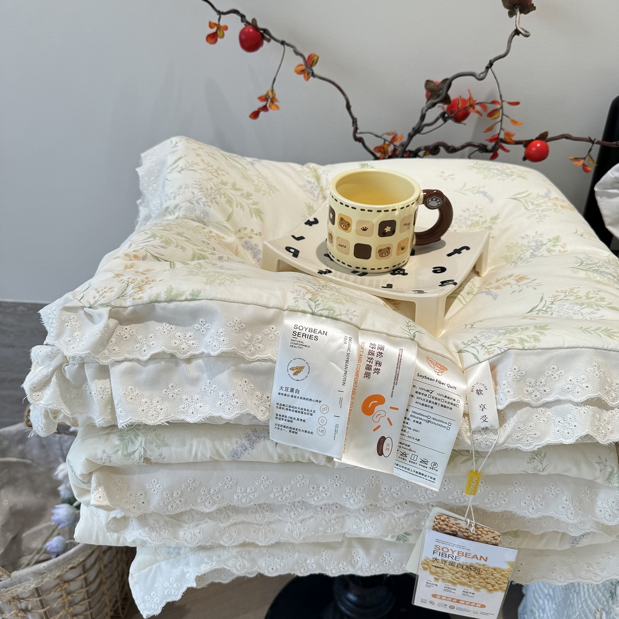 91家纺网 家纺一手货源 找家纺 莱豫家纺 2025新款全棉花边四季被5斤有同款床盖三件套 芳草恋