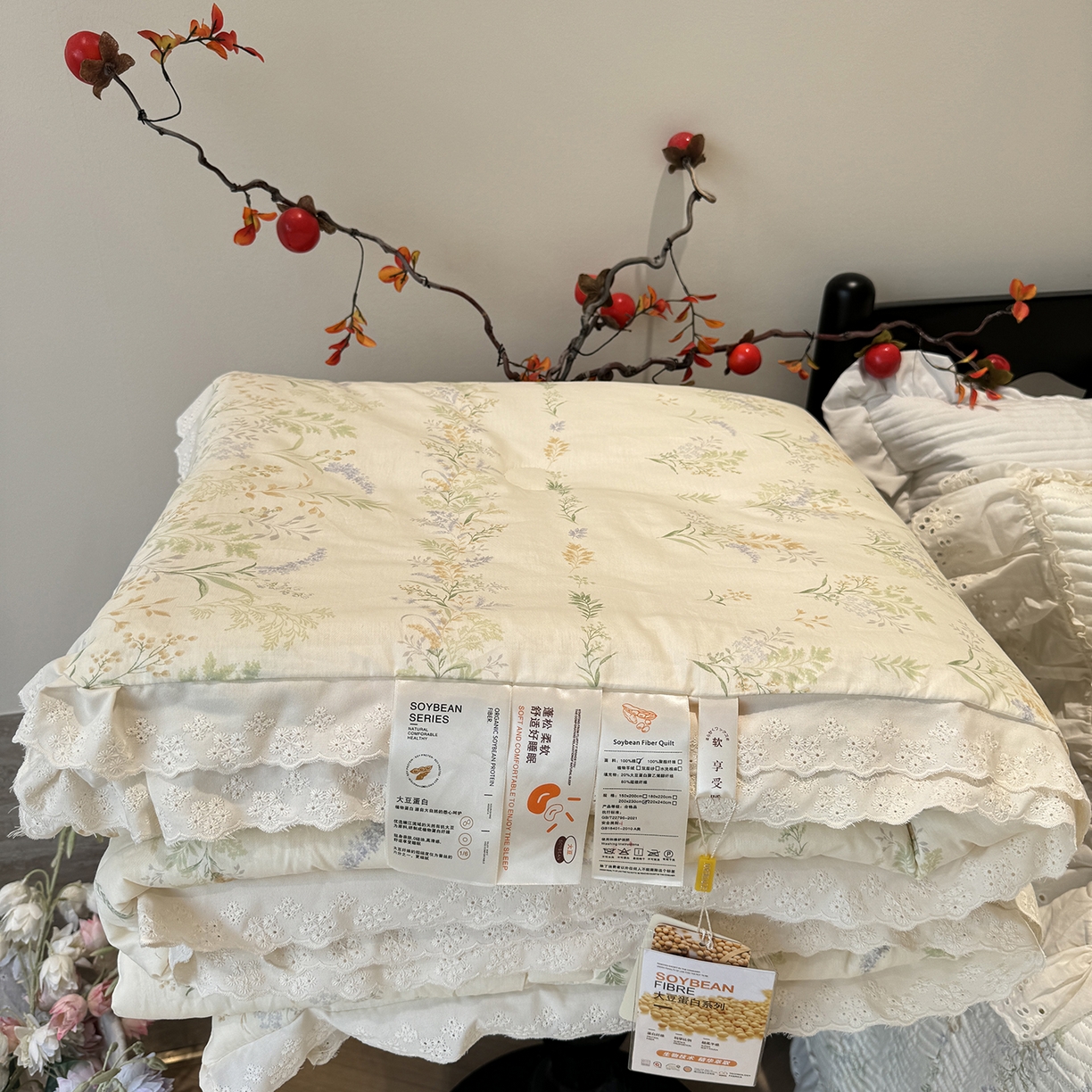 91家纺网 家纺一手货源 找家纺 莱豫家纺 2025新款全棉花边四季被5斤有同款床盖三件套 芳草恋