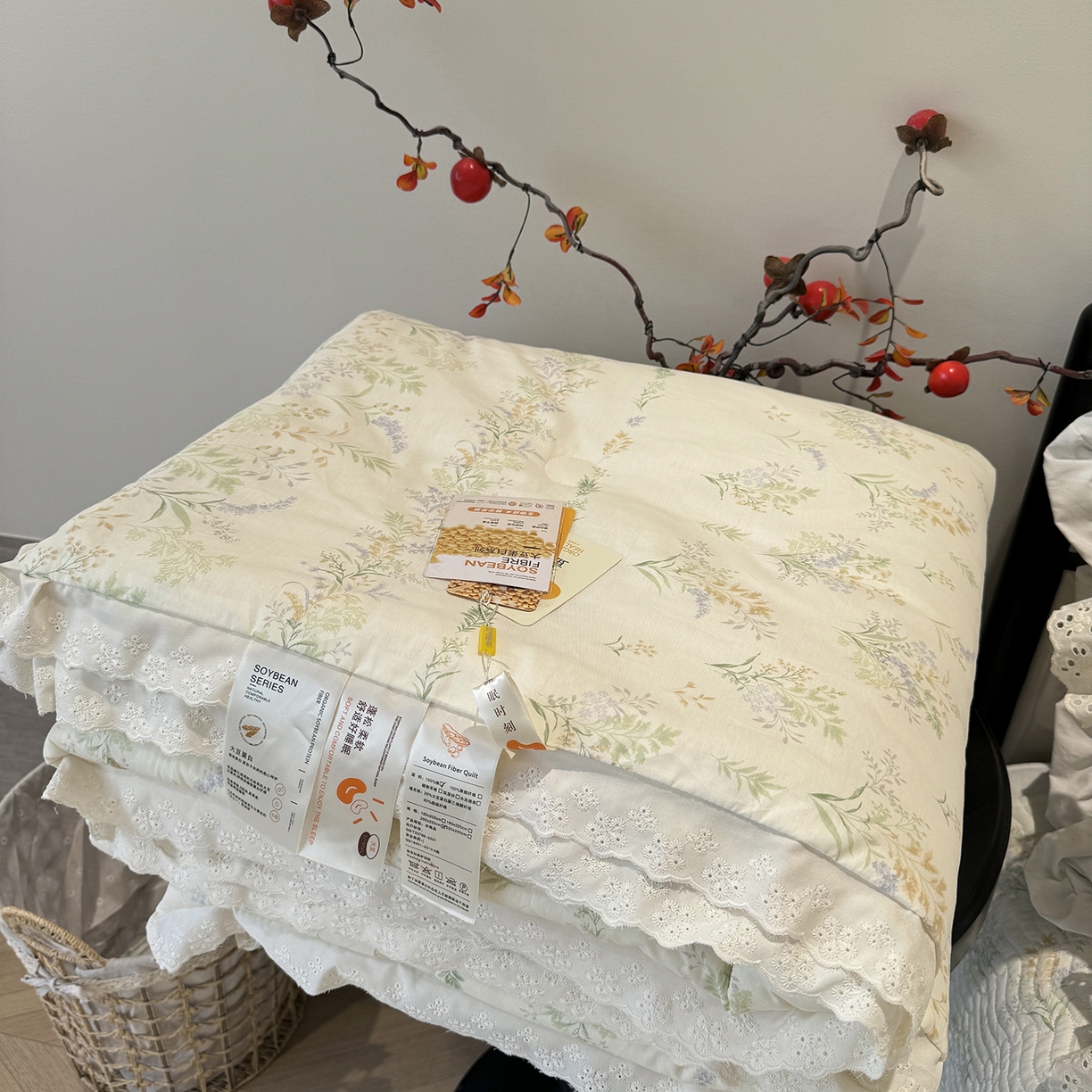 91家纺网 家纺一手货源 找家纺 莱豫家纺 2025新款全棉花边四季被5斤有同款床盖三件套 芳草恋