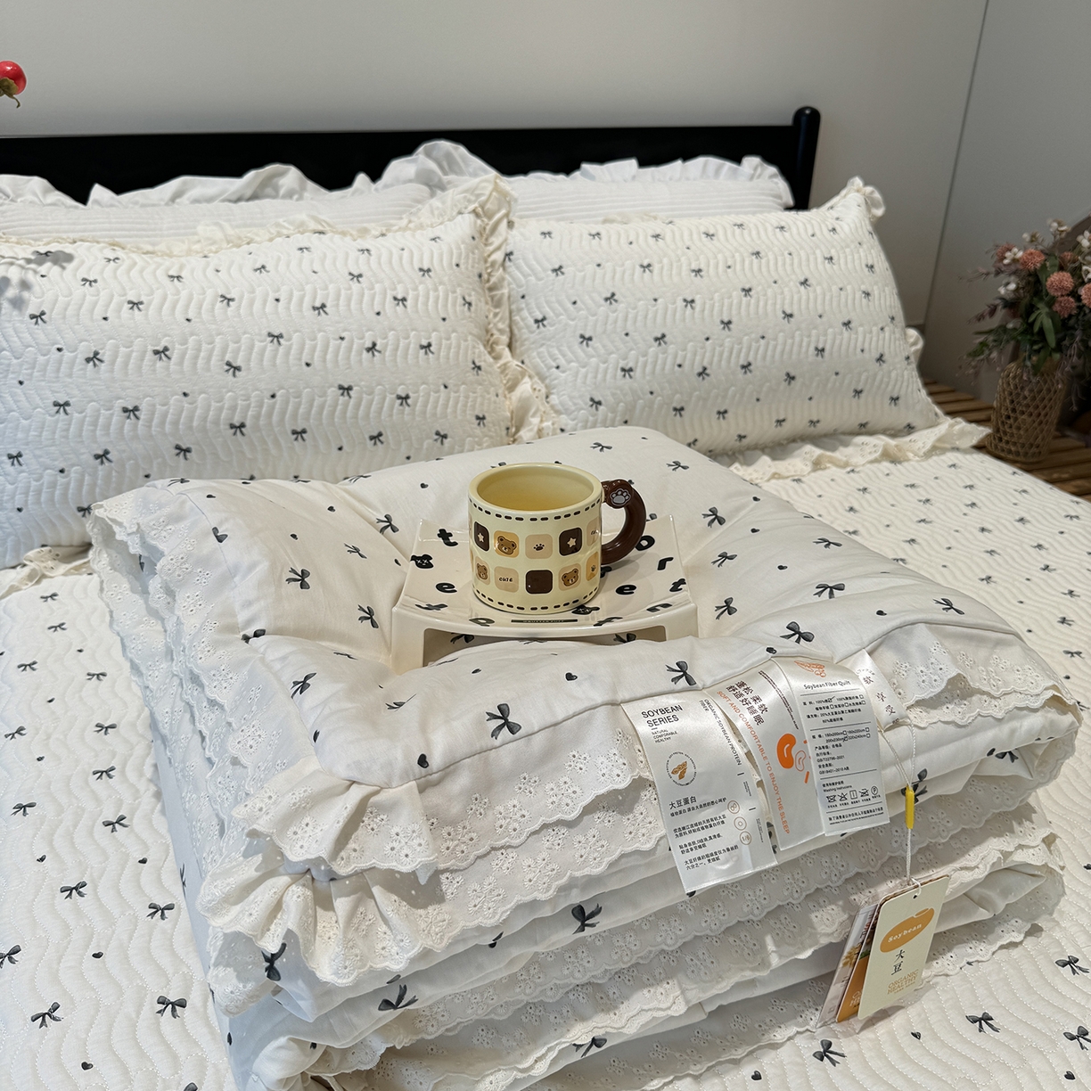 91家纺网 家纺一手货源 找家纺 莱豫家纺 2025新款全棉花边四季被5斤有同款床盖三件套 蝴蝶结