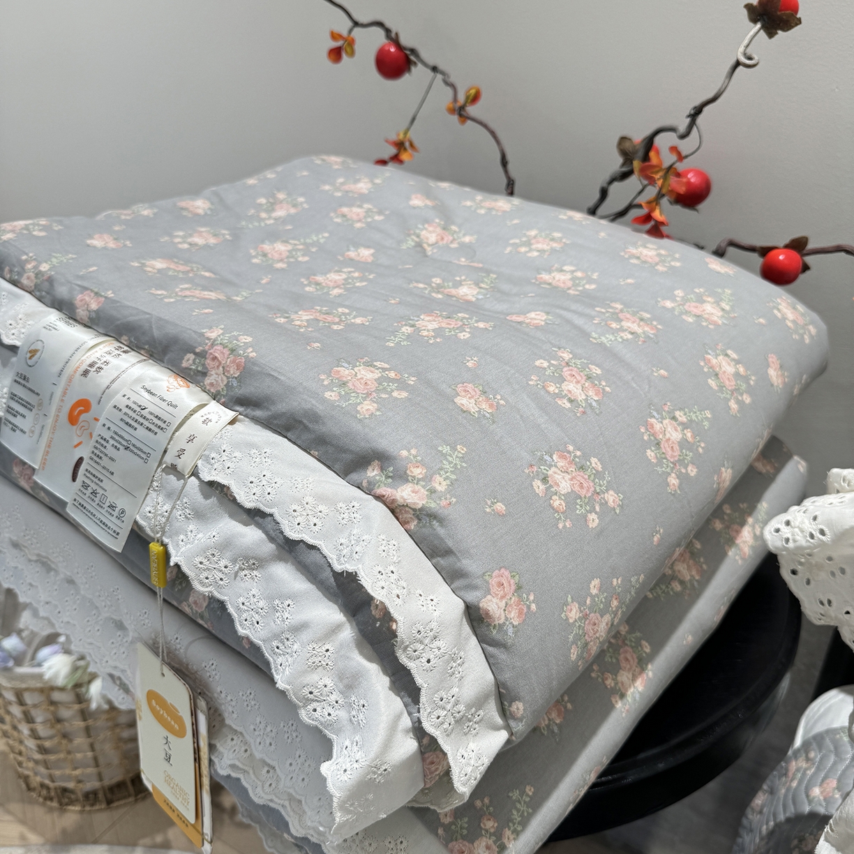 91家纺网 家纺一手货源 找家纺 莱豫家纺 2025新款全棉花边四季被5斤有同款床盖三件套 沫婉