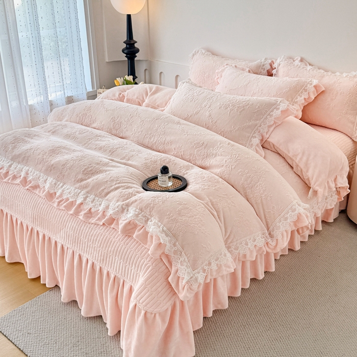 91家纺网 家纺一手货源 找家纺 锦格家纺 2024新款A类高克重牛奶绒四件套苏枚雅【玉粉】