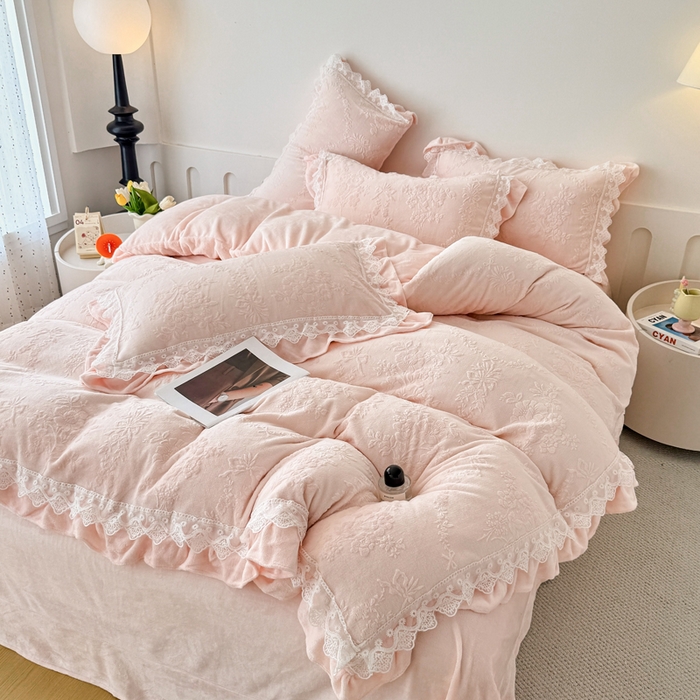 91家纺网 家纺一手货源 找家纺 锦格家纺 2024新款A类高克重牛奶绒四件套苏枚雅【玉粉】