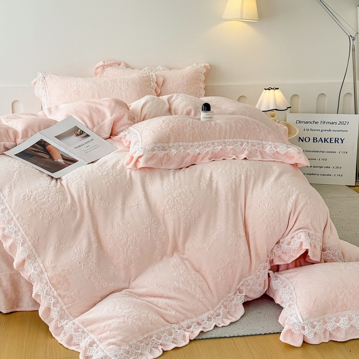 91家纺网 家纺一手货源 找家纺 锦格家纺 2024新款A类高克重牛奶绒四件套苏枚雅【玉粉】