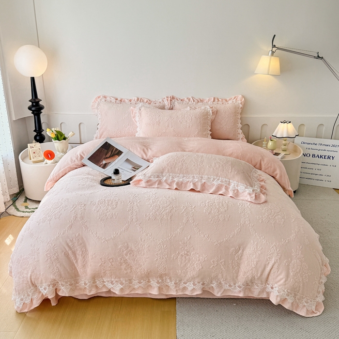 91家纺网 家纺一手货源 找家纺 锦格家纺 2024新款A类高克重牛奶绒四件套苏枚雅【玉粉】