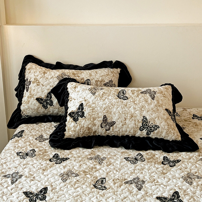 91家纺网 家纺一手货源 找家纺 晨晨家纺 2025新款牛奶绒赫本风夹棉床盖三件套 蝴蝶-陀