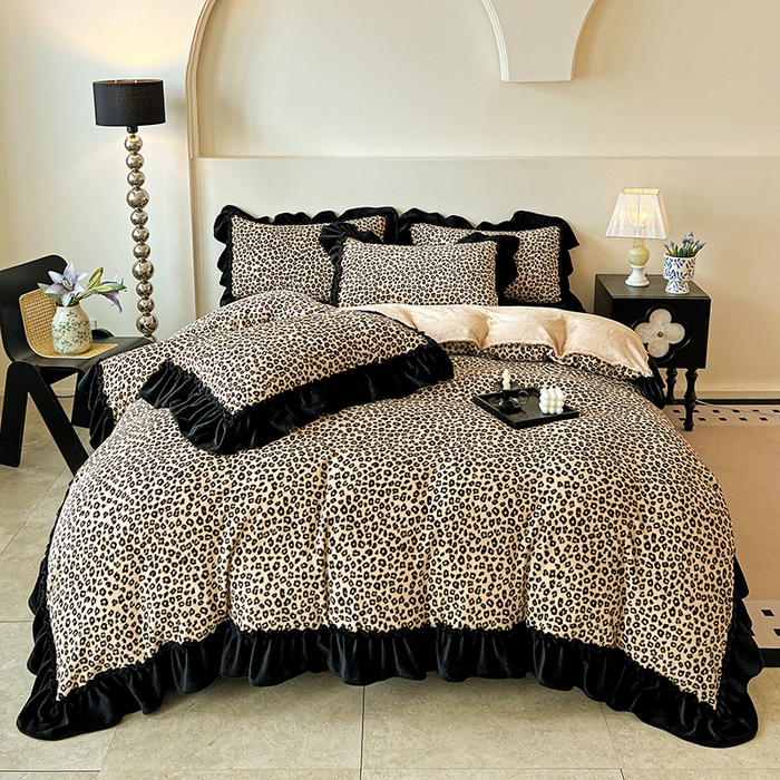 91家纺网 家纺一手货源 找家纺 晨晨家纺 2025新款牛奶绒赫本风夹棉床盖四件套 豹纹-陀