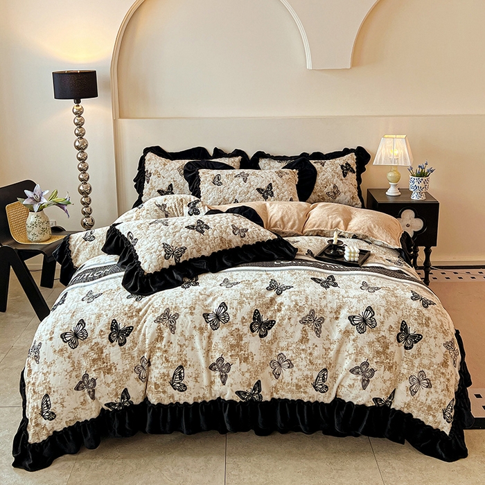 91家纺网 家纺一手货源 找家纺 晨晨家纺 2025新款牛奶绒赫本风夹棉床盖四件套 蝴蝶-陀