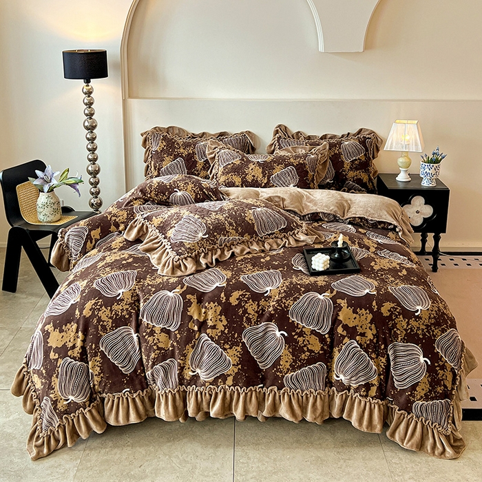 晨晨家纺 2025新款牛奶绒赫本风夹棉床盖四件套 南瓜-咖