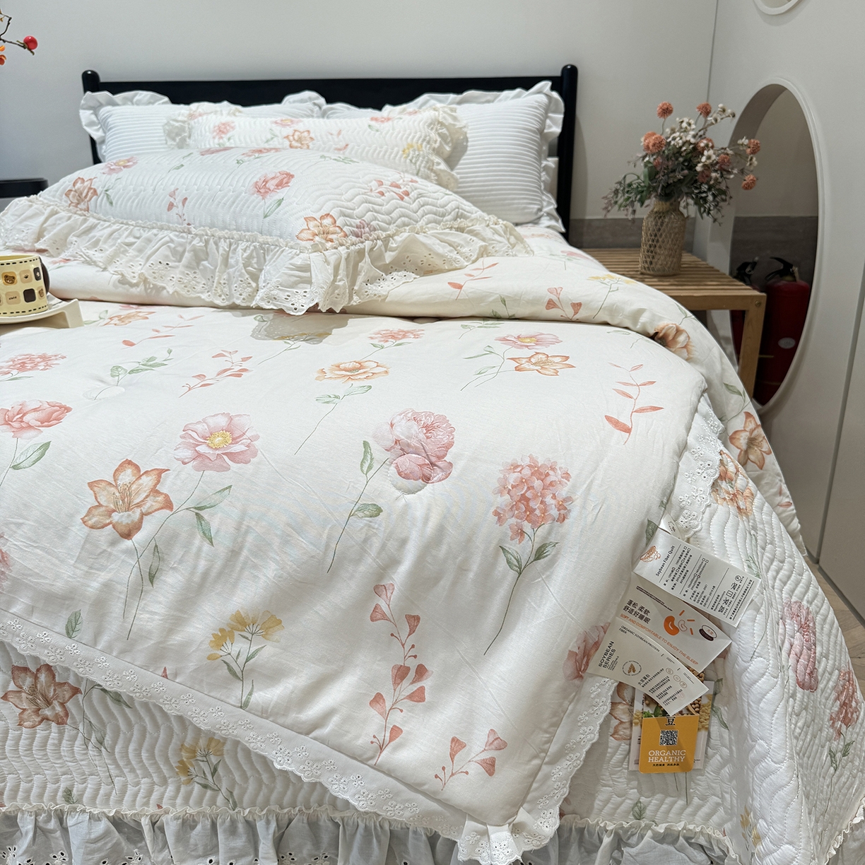 91家纺网 家纺一手货源 找家纺 莱豫家纺 2025新款全棉花边四季被5斤有同款床盖三件套 清幽粉