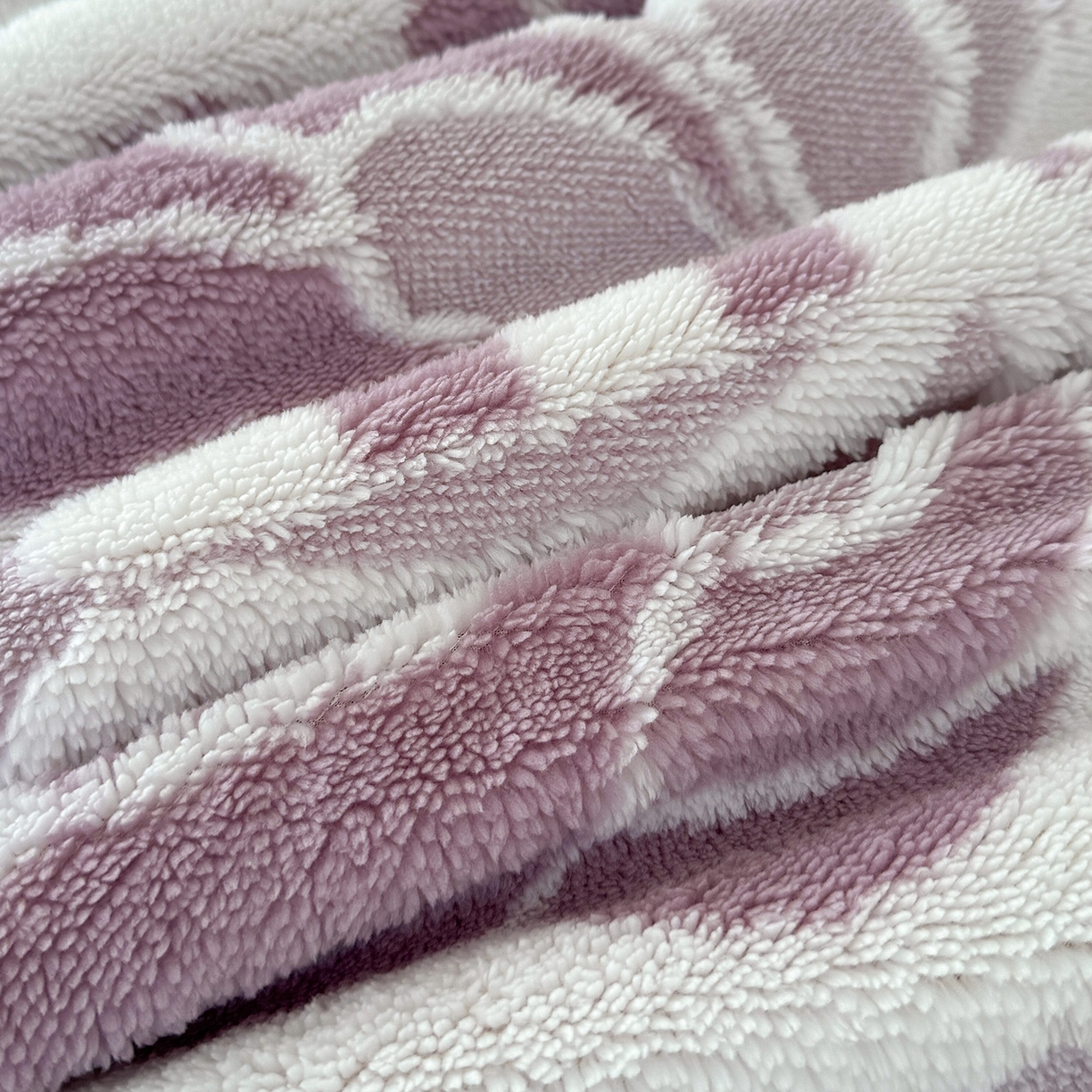 91家纺网 家纺一手货源 找家纺 枋梢家纺 2025新款5D立体浮雕森系蝴蝶阳离子提花塔芙绒羊羔绒 加厚保暖盖毯 居家午睡保暖毯 香芋紫