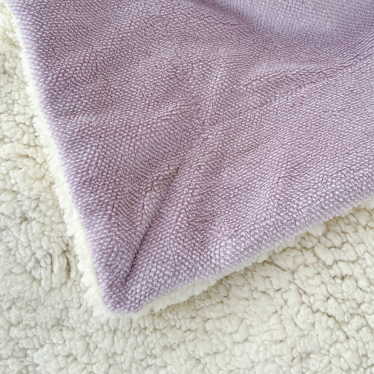 91家纺网 家纺一手货源 找家纺 枋梢家纺 2025新款5D立体浮雕森系蝴蝶阳离子提花塔芙绒羊羔绒 加厚保暖盖毯 居家午睡保暖毯 香芋紫