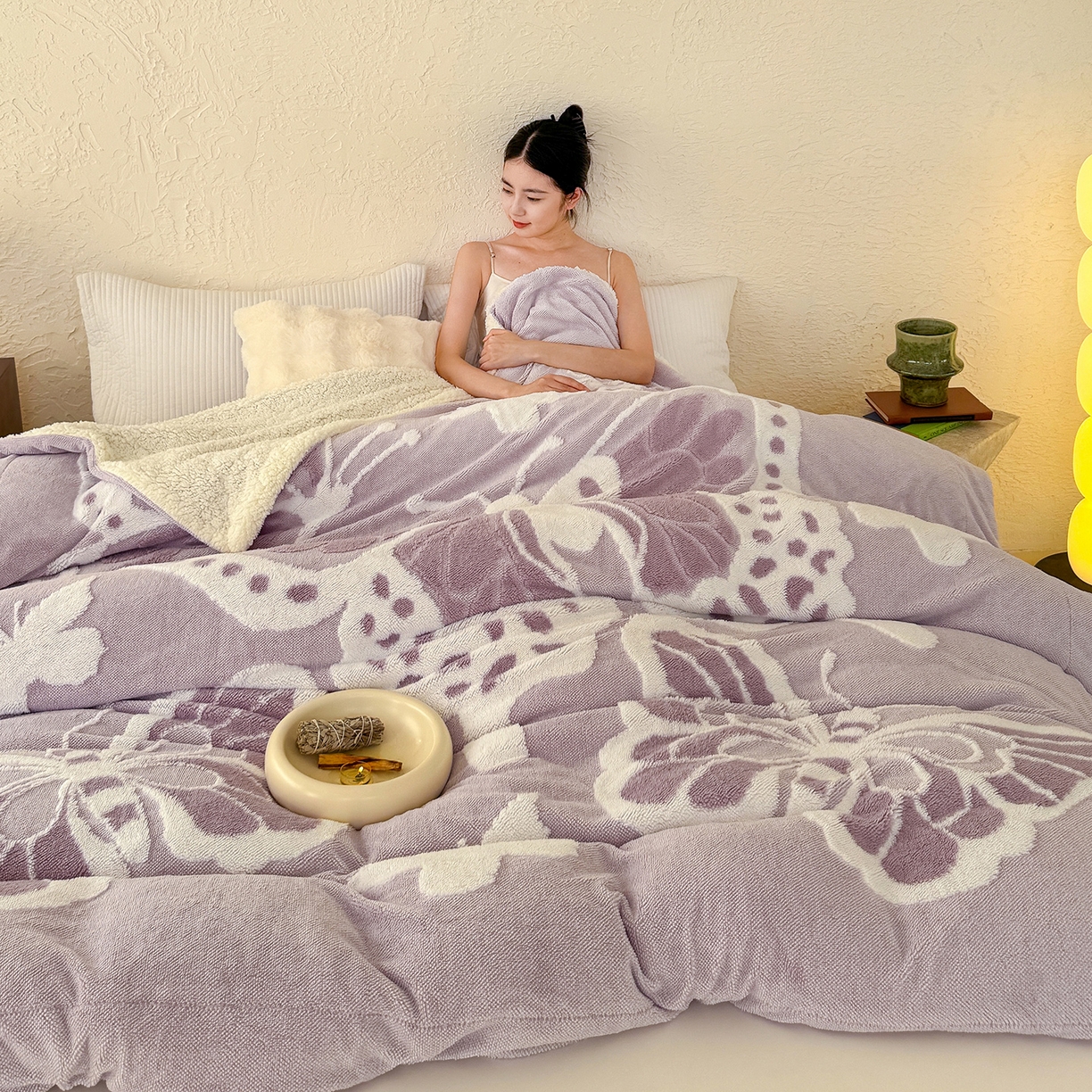 91家纺网 家纺一手货源 找家纺 枋梢家纺 2025新款5D立体浮雕森系蝴蝶阳离子提花塔芙绒羊羔绒 加厚保暖盖毯 居家午睡保暖毯 香芋紫