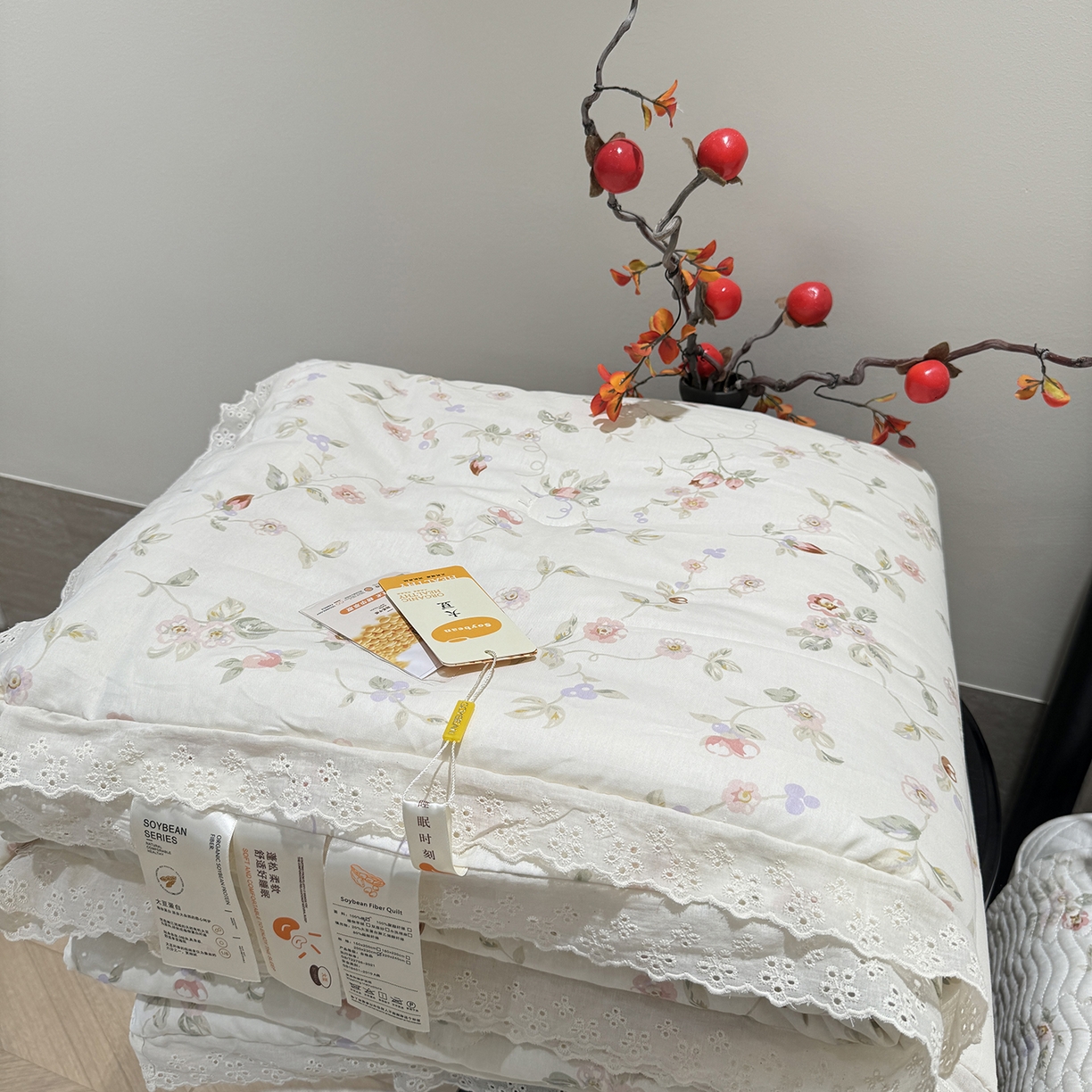 91家纺网 家纺一手货源 找家纺 莱豫家纺 2025新款全棉花边四季被5斤有同款床盖三件套 薇语梦