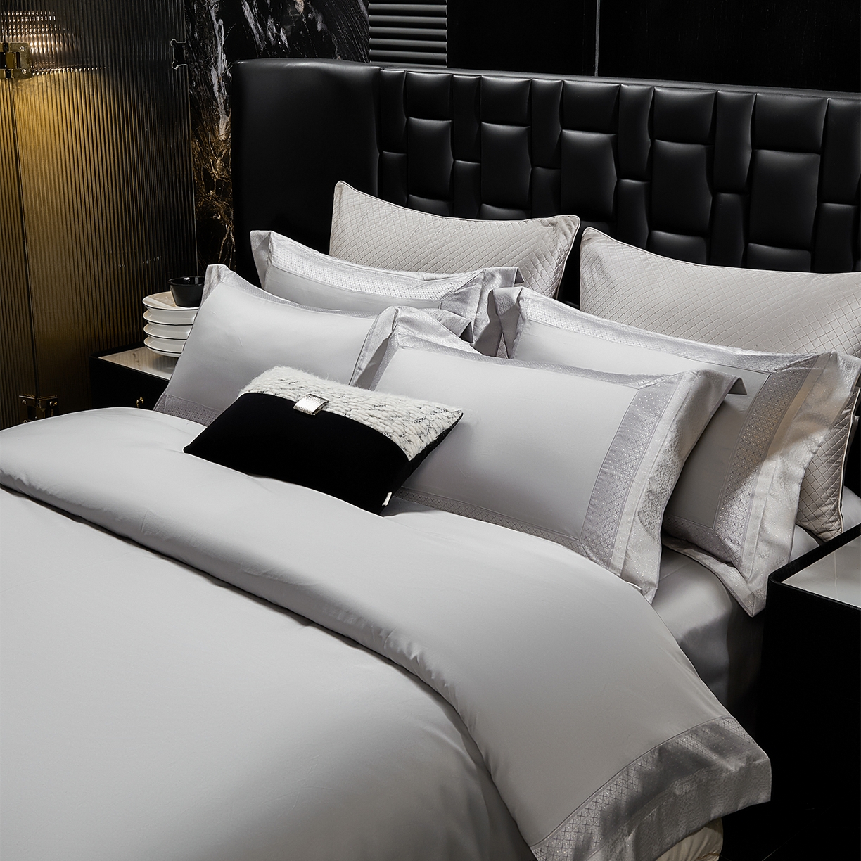 91家纺网 家纺一手货源 找家纺 （总）元元家居（元元被业） 2025秋冬新款百支长绒棉纯棉贡缎工艺款四件套-魅影系列