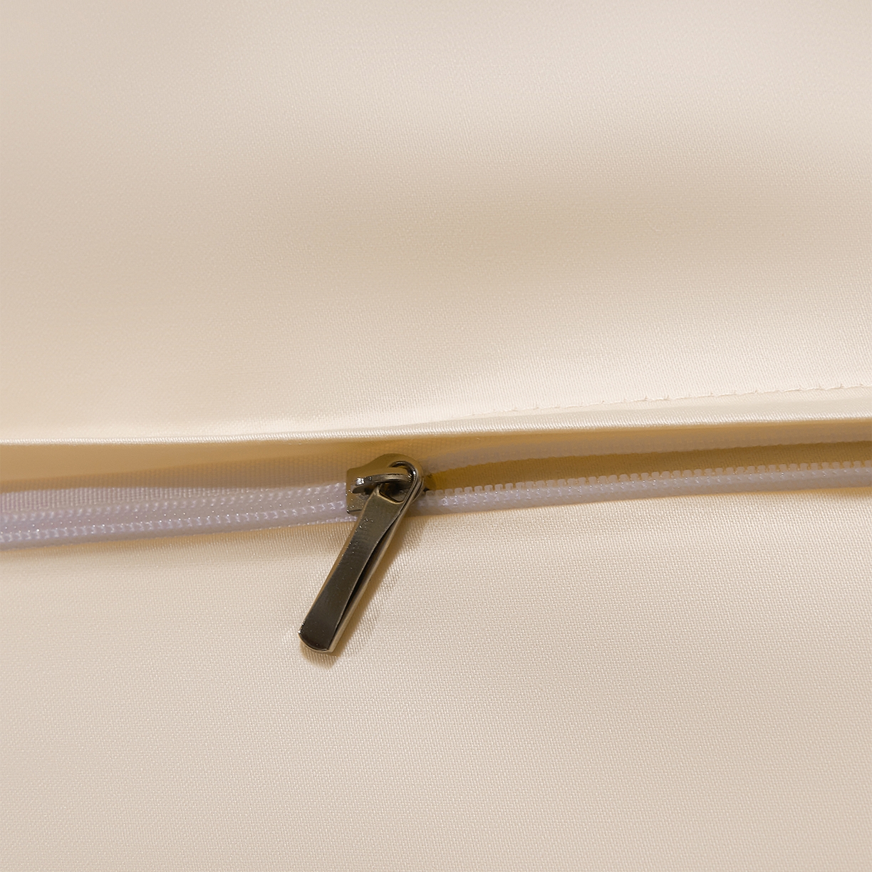 91家纺网 家纺一手货源 找家纺 元元家居（元元被业） 2025秋冬新款百支长绒棉纯棉贡缎工艺款四件套-魅影系列 魅影-香槟金