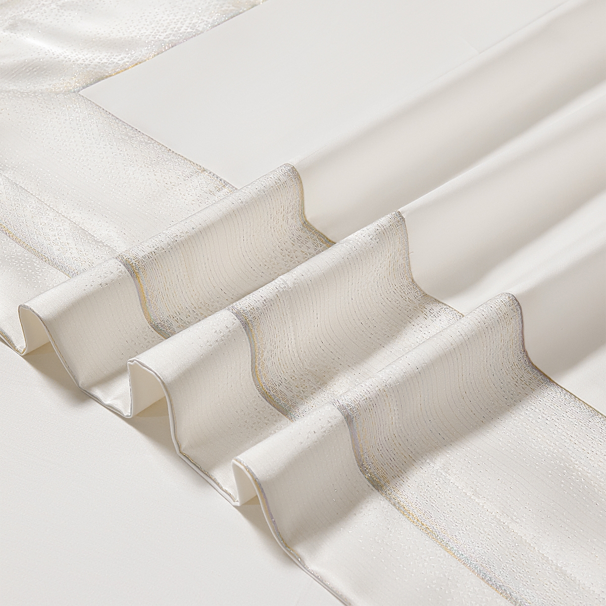 91家纺网 家纺一手货源 找家纺 元元家居（元元被业） 2025秋冬新款百支长绒棉纯棉贡缎工艺款四件套-魅影系列 魅影-典雅白