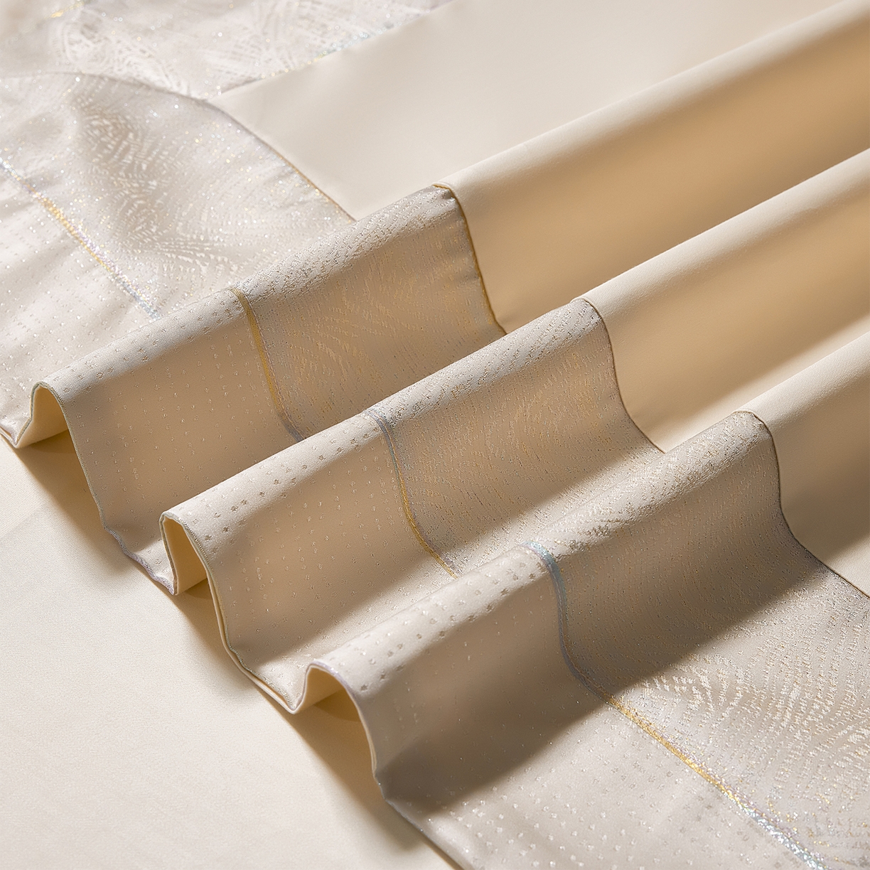 91家纺网 家纺一手货源 找家纺 元元家居（元元被业） 2025秋冬新款百支长绒棉纯棉贡缎工艺款四件套-魅影系列 魅影-香槟金