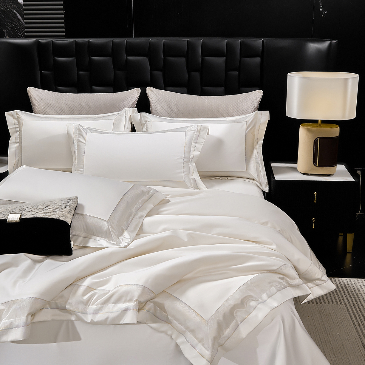 91家纺网 家纺一手货源 找家纺 元元家居（元元被业） 2025秋冬新款百支长绒棉纯棉贡缎工艺款四件套-魅影系列 魅影-典雅白