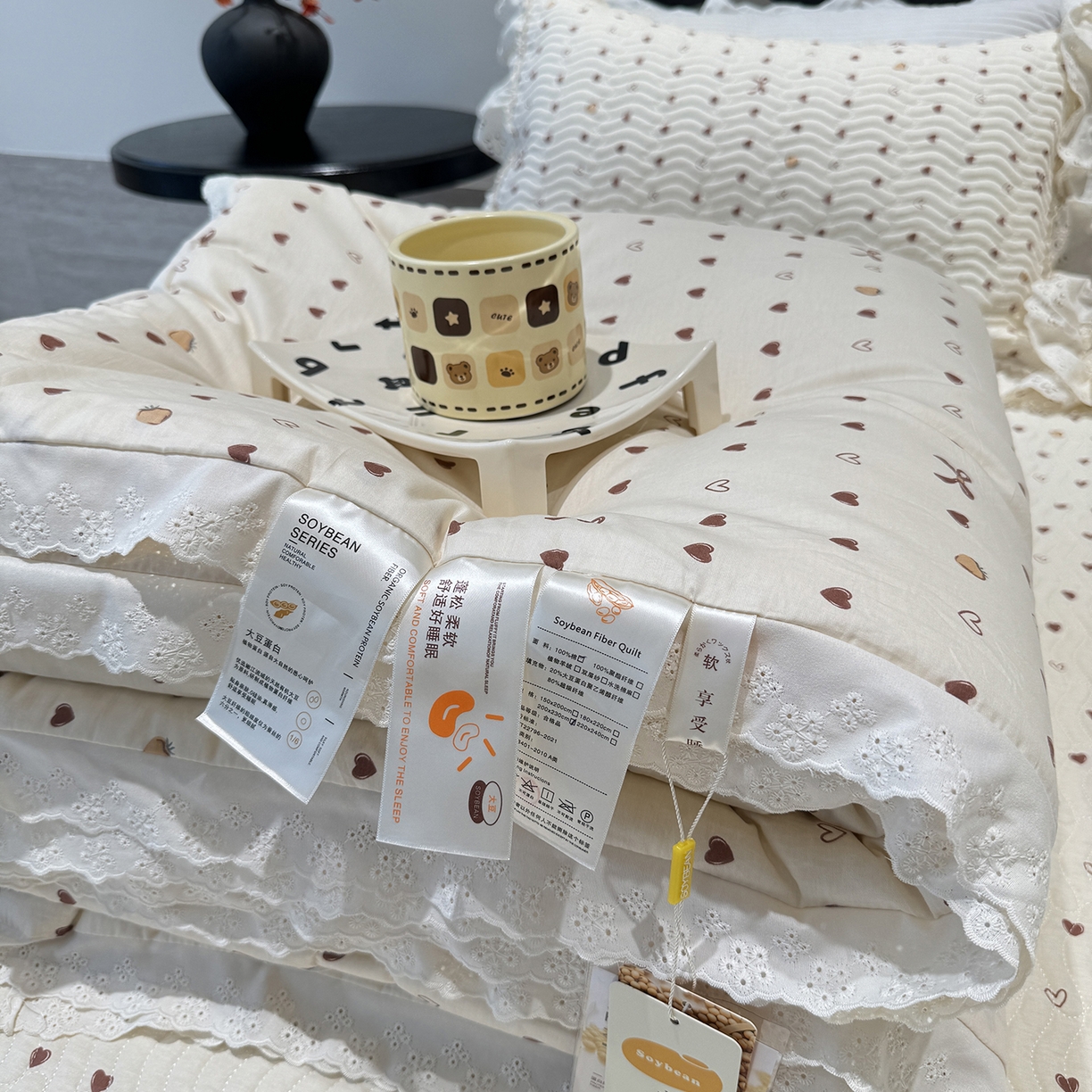 91家纺网 家纺一手货源 找家纺 莱豫家纺 2025新款全棉花边四季被5斤有同款床盖三件套 小小爱心