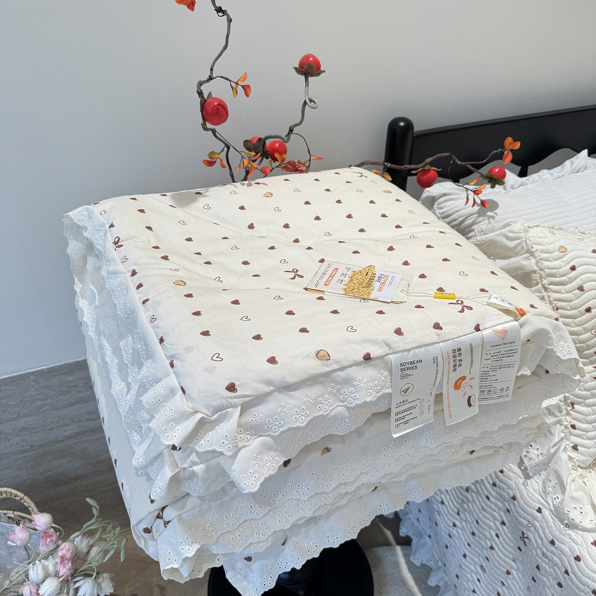 91家纺网 家纺一手货源 找家纺 莱豫家纺 2025新款全棉花边四季被5斤有同款床盖三件套 小小爱心