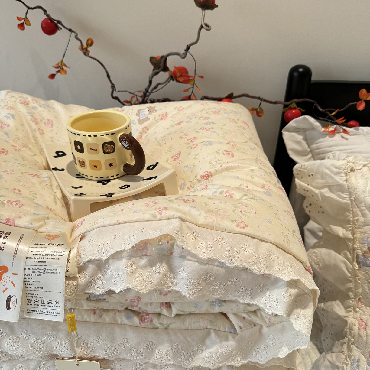 91家纺网 家纺一手货源 找家纺 莱豫家纺 2025新款全棉花边四季被5斤有同款床盖三件套 小小花园