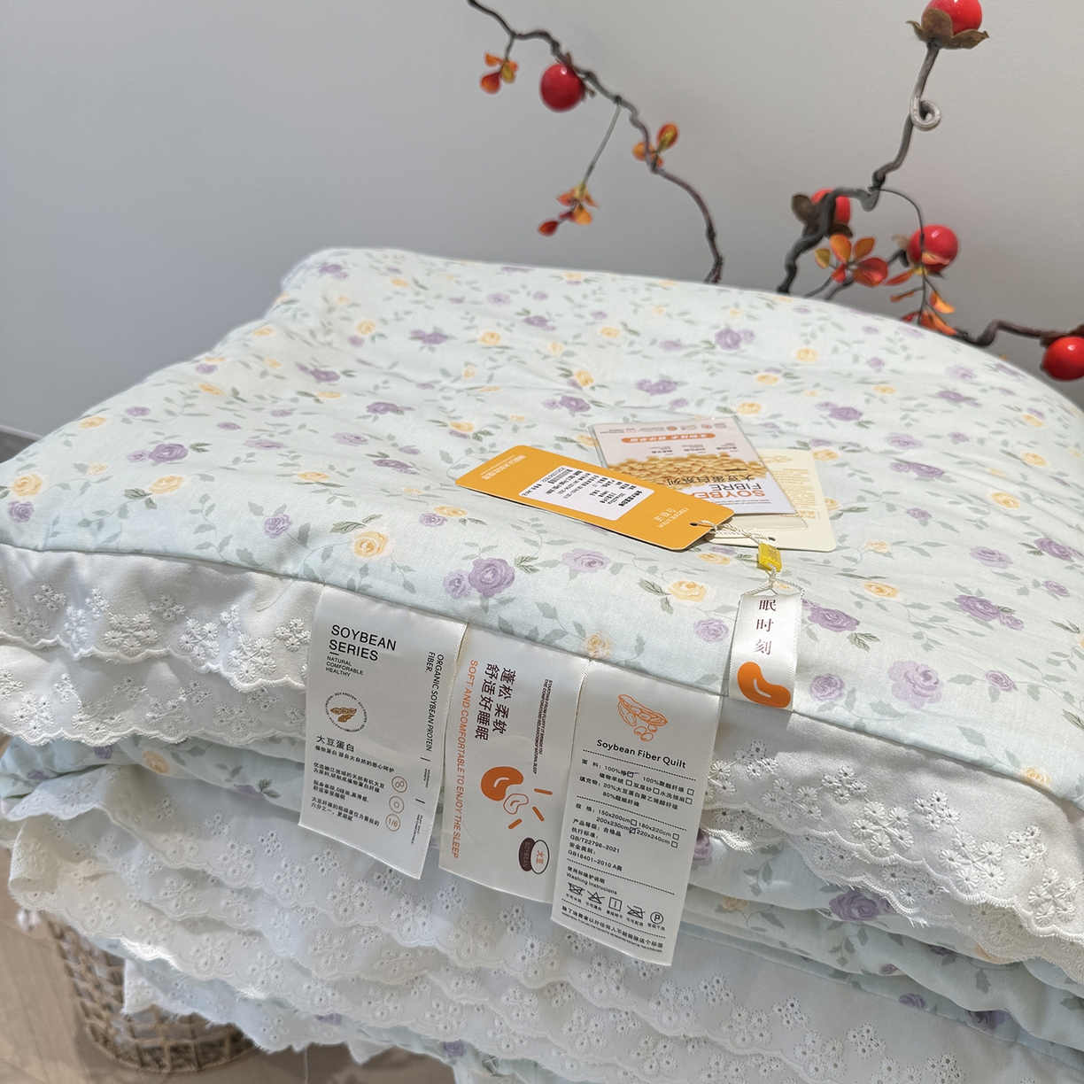 91家纺网 家纺一手货源 找家纺 莱豫家纺 2025新款全棉花边四季被5斤有同款床盖三件套 稚嫩蔷薇