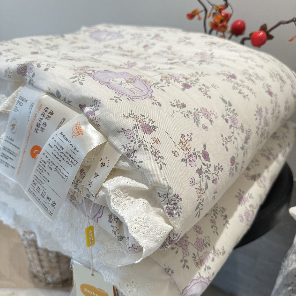 91家纺网 家纺一手货源 找家纺 莱豫家纺 2025新款全棉花边四季被5斤有同款床盖三件套 紫悦