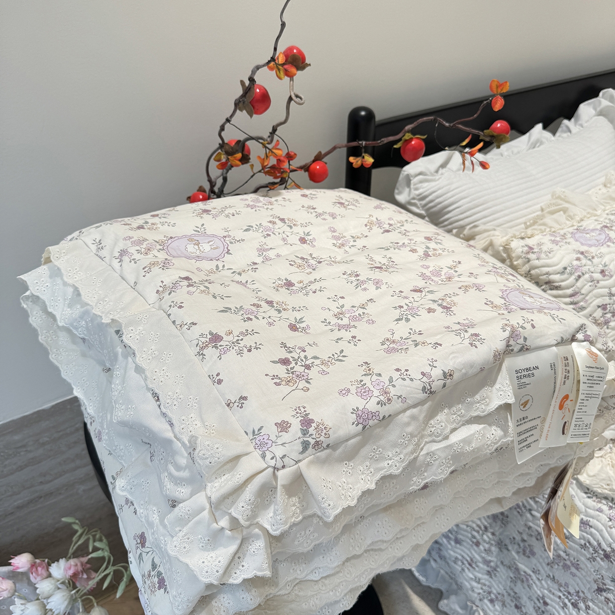 91家纺网 家纺一手货源 找家纺 莱豫家纺 2025新款全棉花边四季被5斤有同款床盖三件套 紫悦