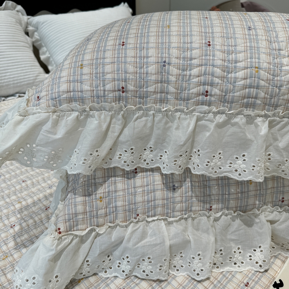 91家纺网 家纺一手货源 找家纺 莱豫家纺 2025秋冬新款纯棉床盖三件套可配同款四季被同款被套 樱桃可可