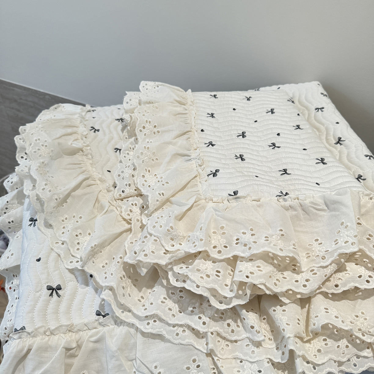 91家纺网 家纺一手货源 找家纺 莱豫家纺 2025秋冬新款纯棉床盖三件套可配同款四季被同款被套 蝴蝶结