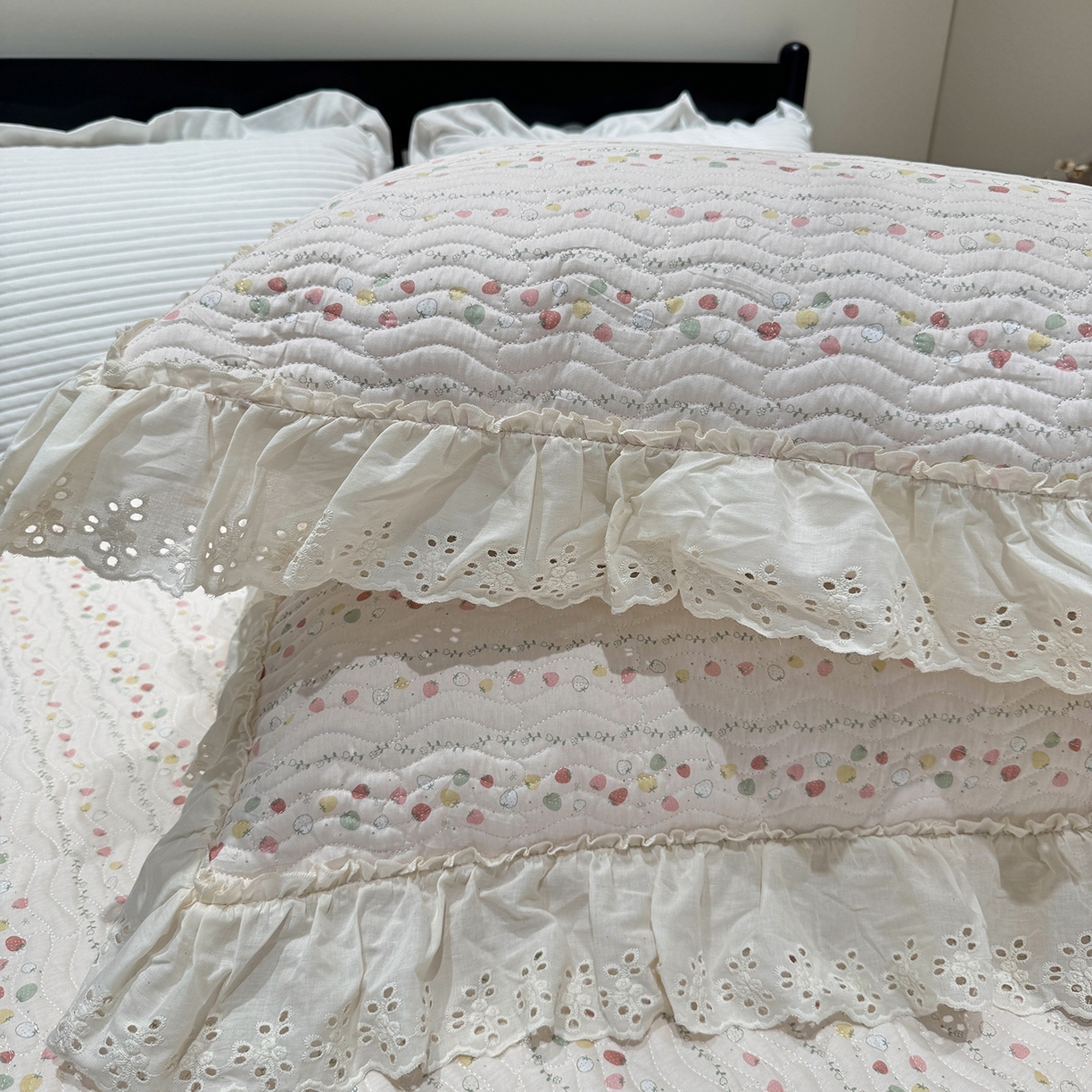 91家纺网 家纺一手货源 找家纺 莱豫家纺 2025秋冬新款纯棉床盖三件套可配同款四季被同款被套 草莓酱