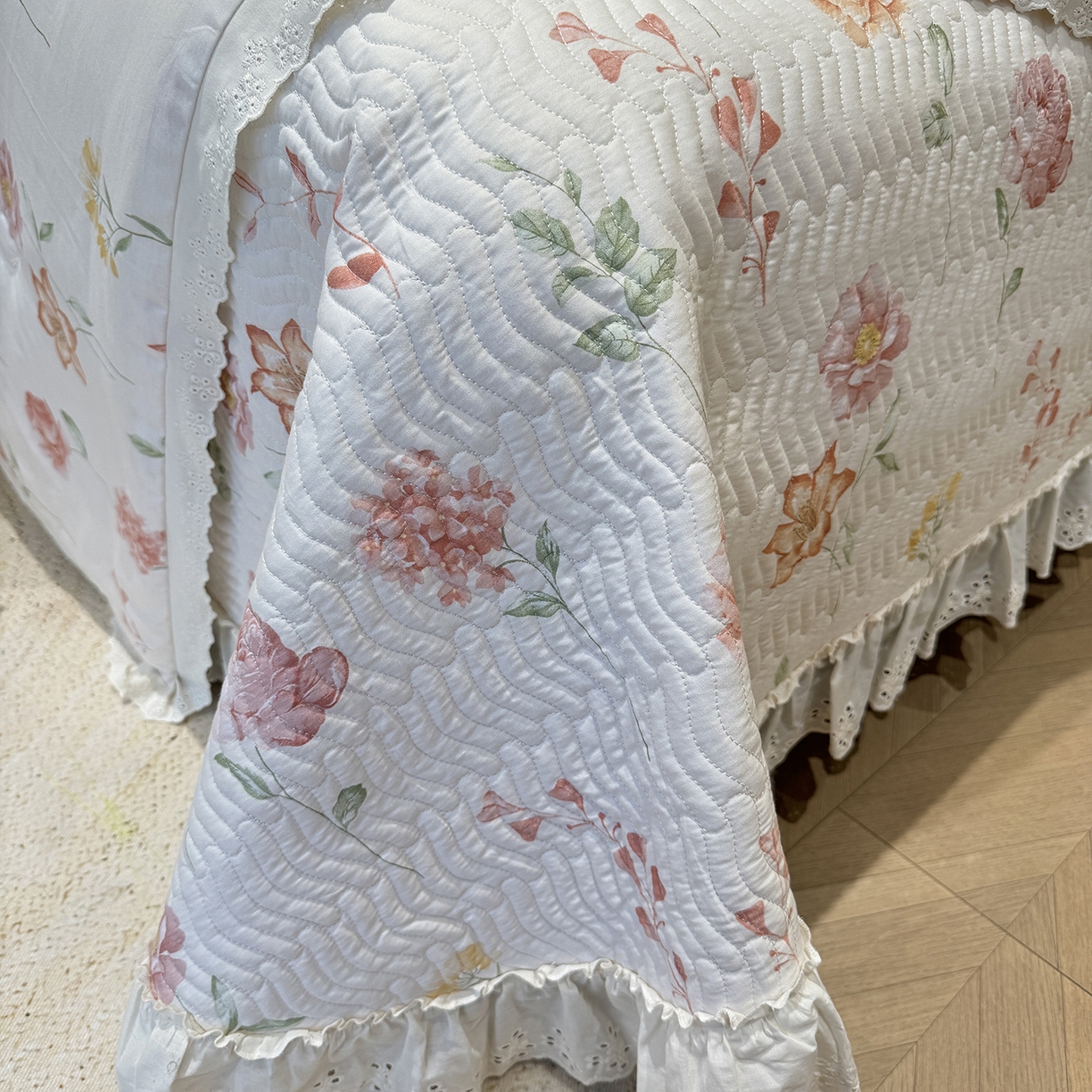 91家纺网 家纺一手货源 找家纺 莱豫家纺 2025秋冬新款纯棉床盖三件套可配同款四季被同款被套 清幽粉