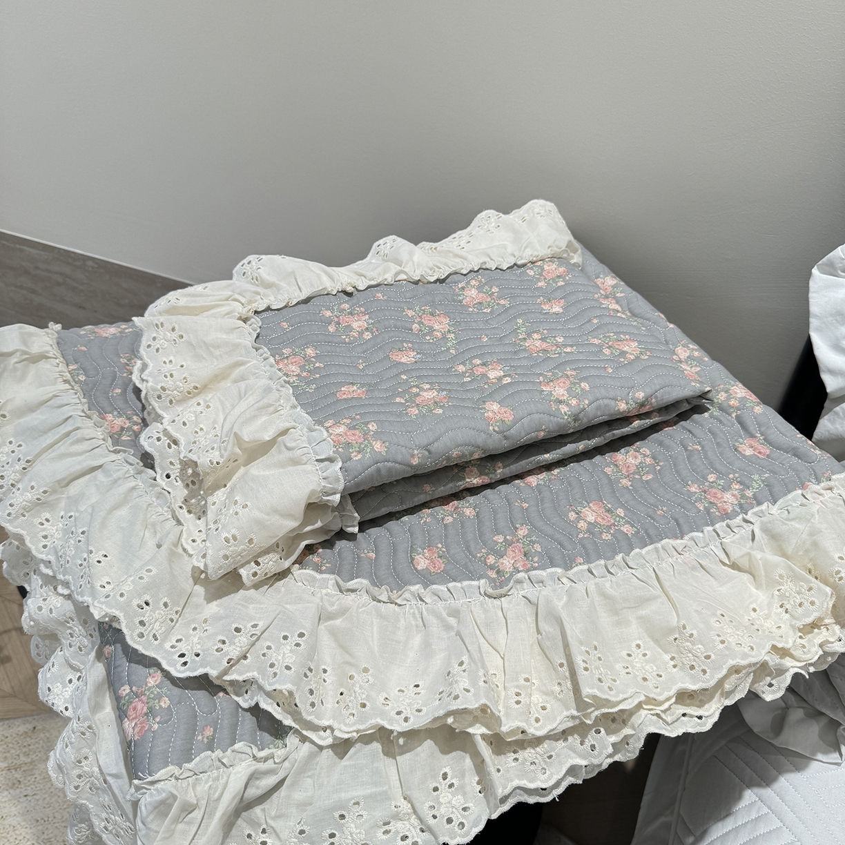 91家纺网 家纺一手货源 找家纺 莱豫家纺 2025秋冬新款纯棉床盖三件套可配同款四季被同款被套 沫婉