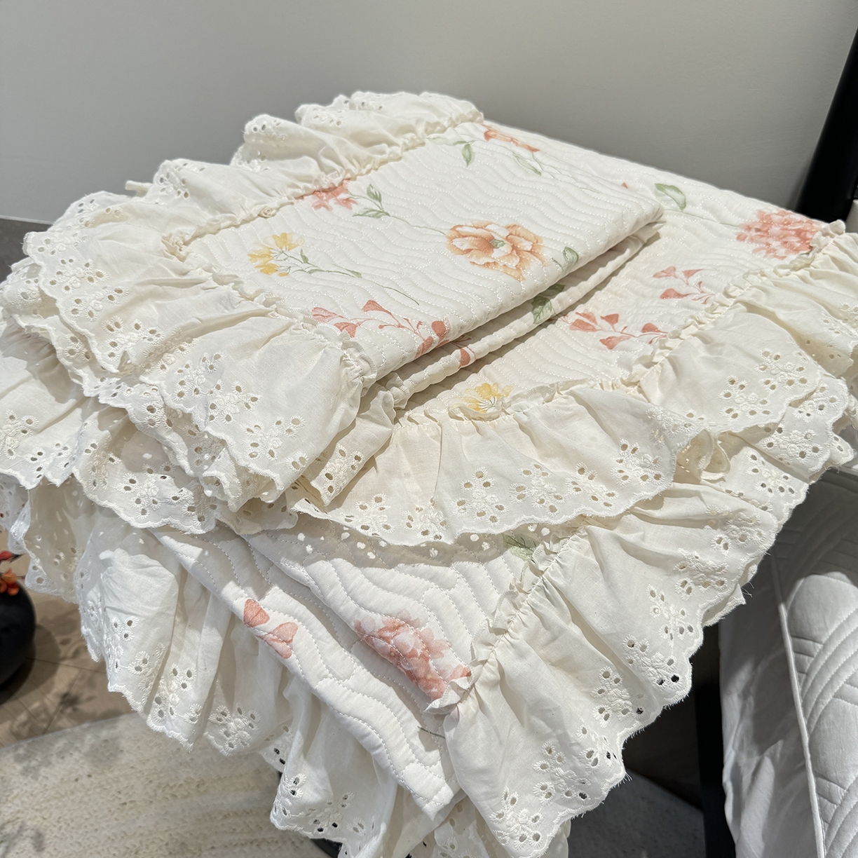 91家纺网 家纺一手货源 找家纺 莱豫家纺 2025秋冬新款纯棉床盖三件套可配同款四季被同款被套 清幽粉