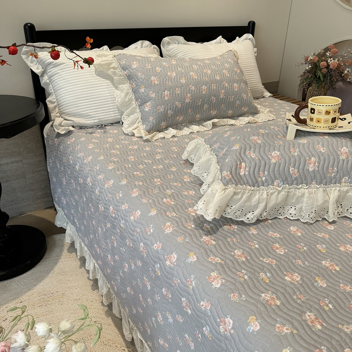 91家纺网 家纺一手货源 找家纺 莱豫家纺 2025秋冬新款纯棉床盖三件套可配同款四季被同款被套 沐辰花灰