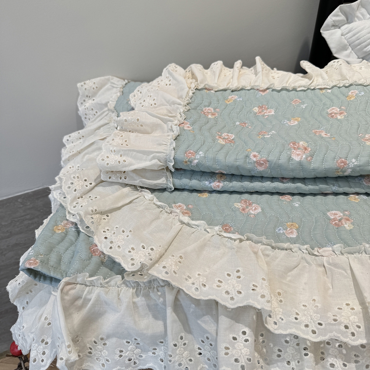 91家纺网 家纺一手货源 找家纺 莱豫家纺 2025秋冬新款纯棉床盖三件套可配同款四季被同款被套 沐辰花绿