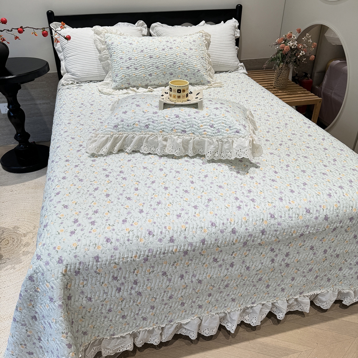 91家纺网 家纺一手货源 找家纺 莱豫家纺 2025秋冬新款纯棉床盖三件套可配同款四季被同款被套 稚嫩蔷薇