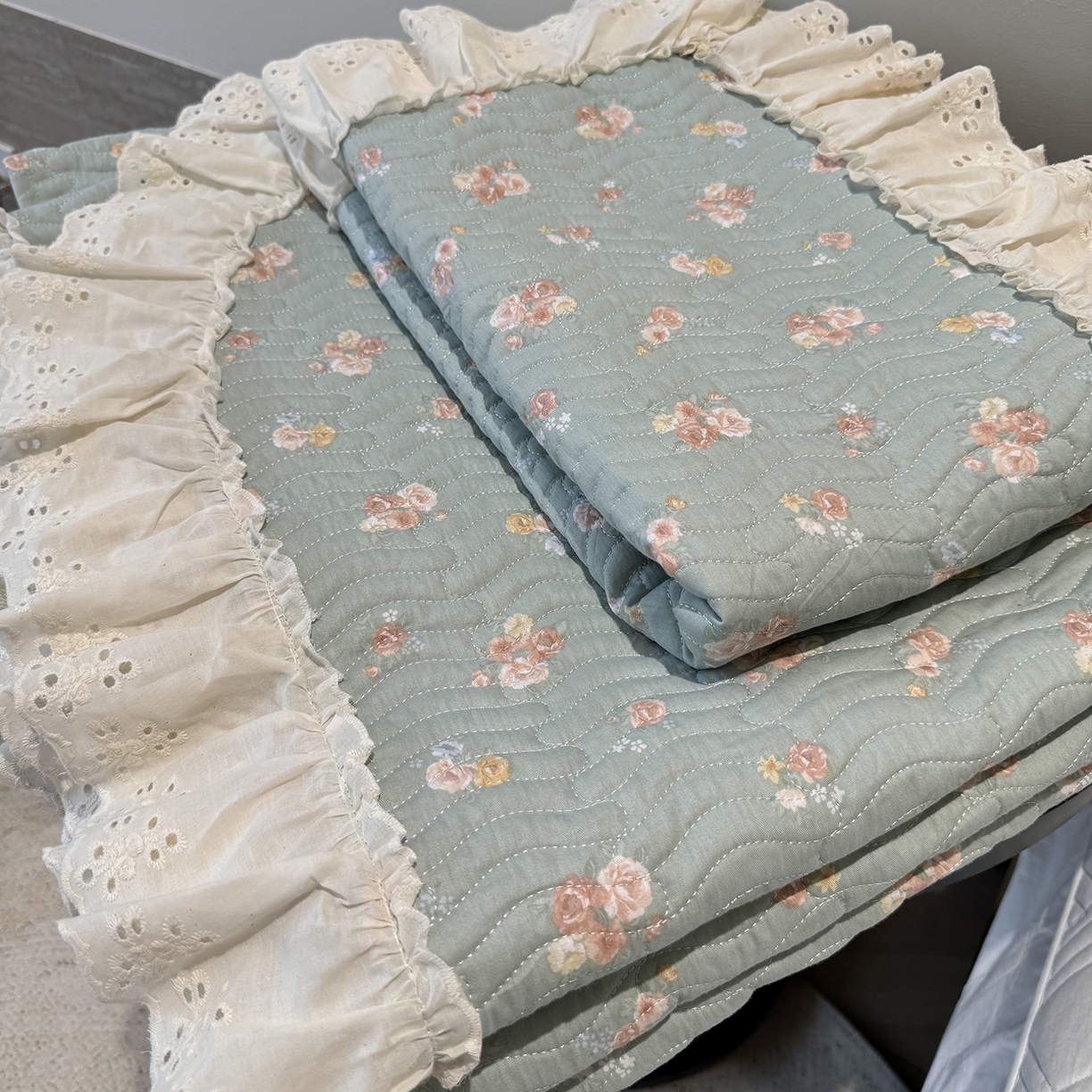 91家纺网 家纺一手货源 找家纺 莱豫家纺 2025秋冬新款纯棉床盖三件套可配同款四季被同款被套 沐辰花绿