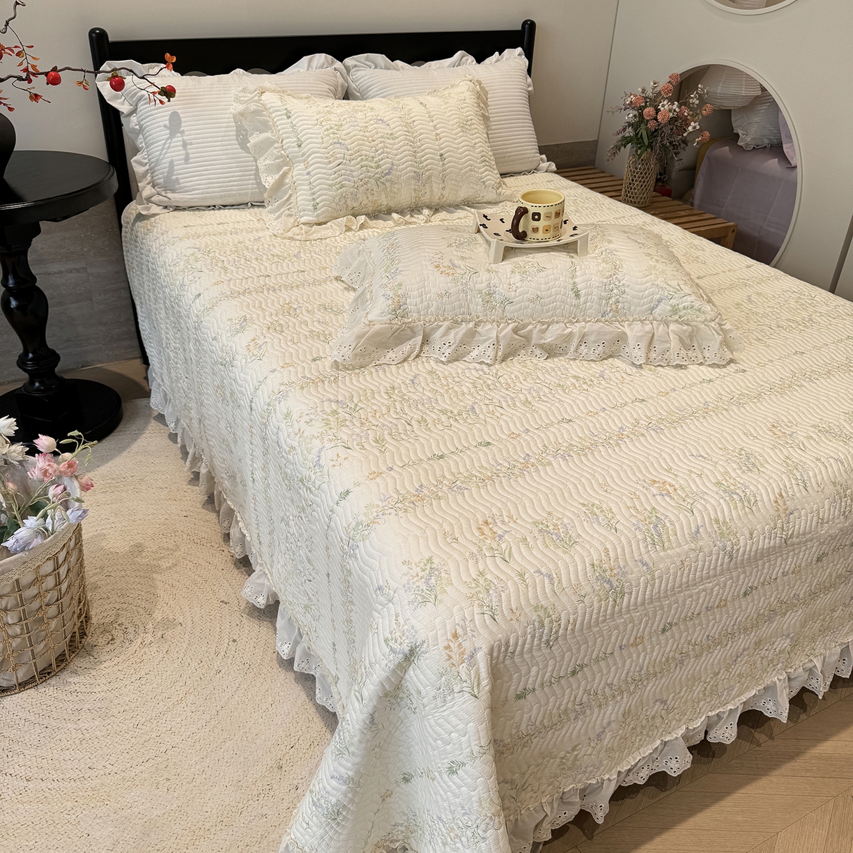 91家纺网 家纺一手货源 找家纺 莱豫家纺 2025秋冬新款纯棉床盖三件套可配同款四季被同款被套 芳草恋