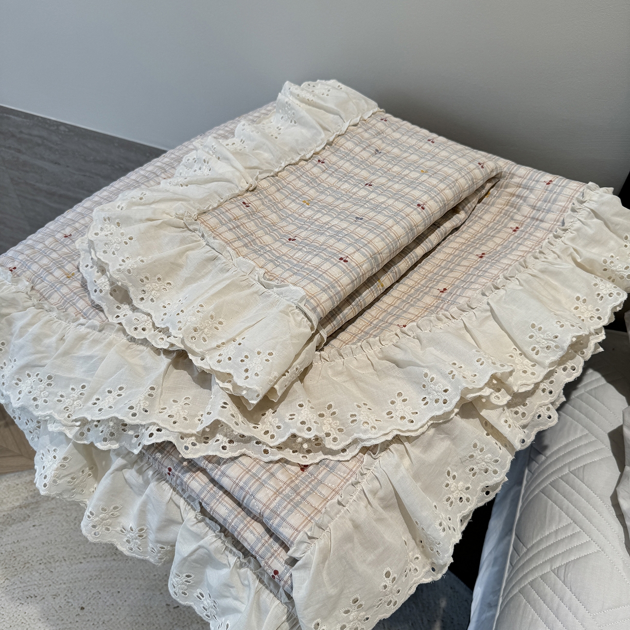 91家纺网 家纺一手货源 找家纺 莱豫家纺 2025秋冬新款纯棉床盖三件套可配同款四季被同款被套 樱桃可可