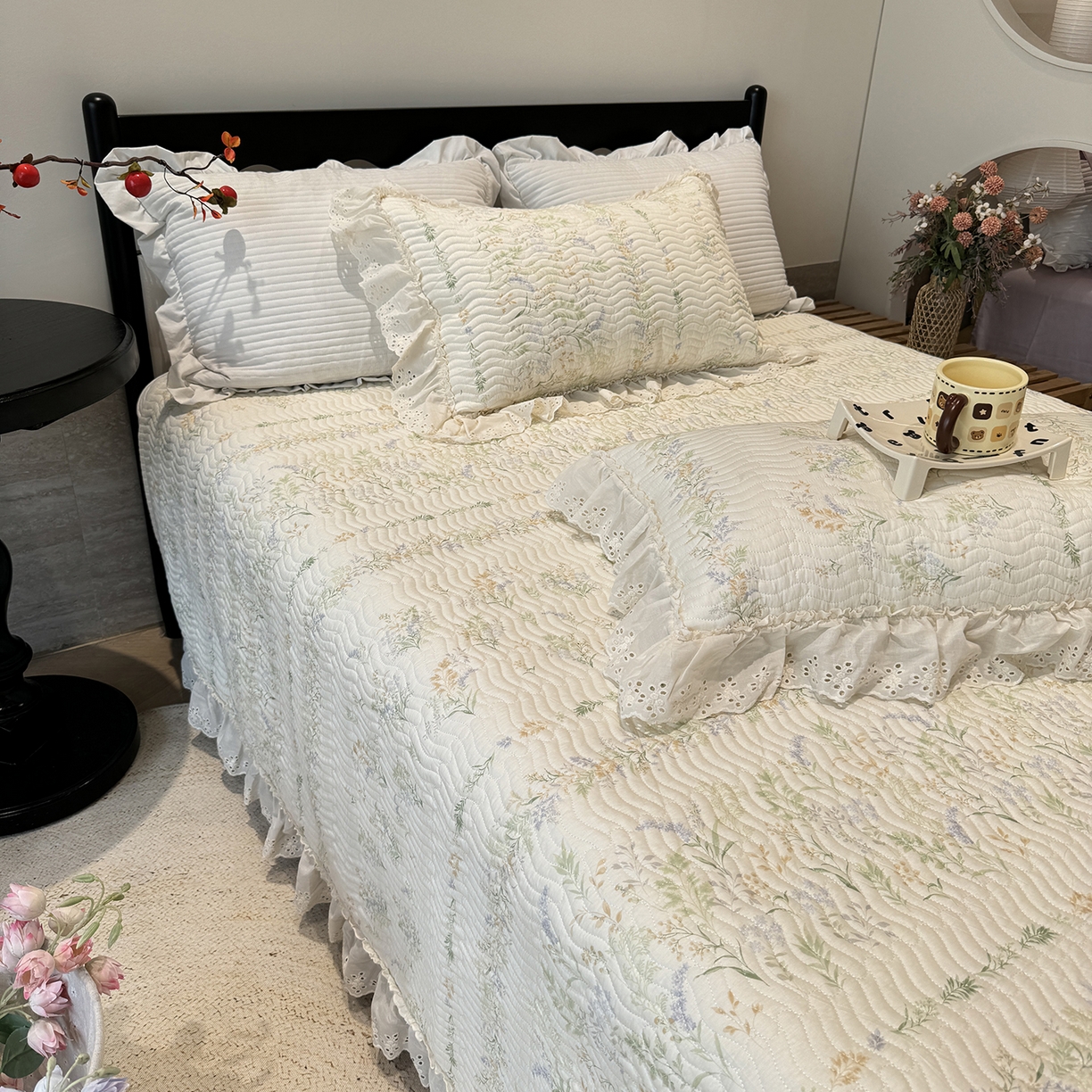 91家纺网 家纺一手货源 找家纺 莱豫家纺 2025秋冬新款纯棉床盖三件套可配同款四季被同款被套 芳草恋