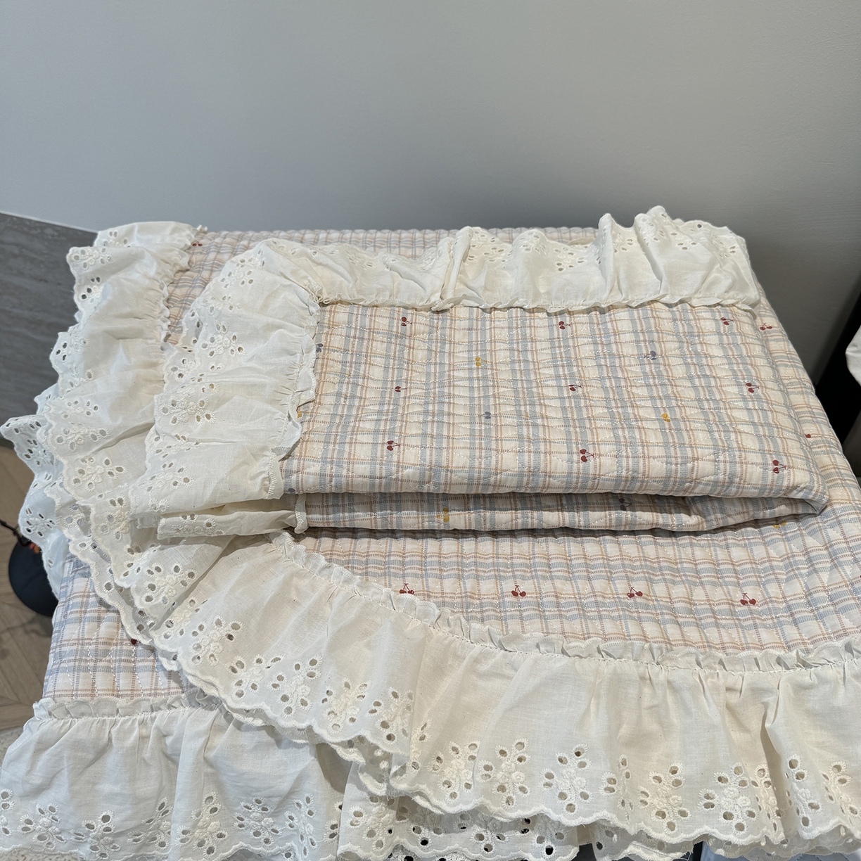 91家纺网 家纺一手货源 找家纺 莱豫家纺 2025秋冬新款纯棉床盖三件套可配同款四季被同款被套 樱桃可可