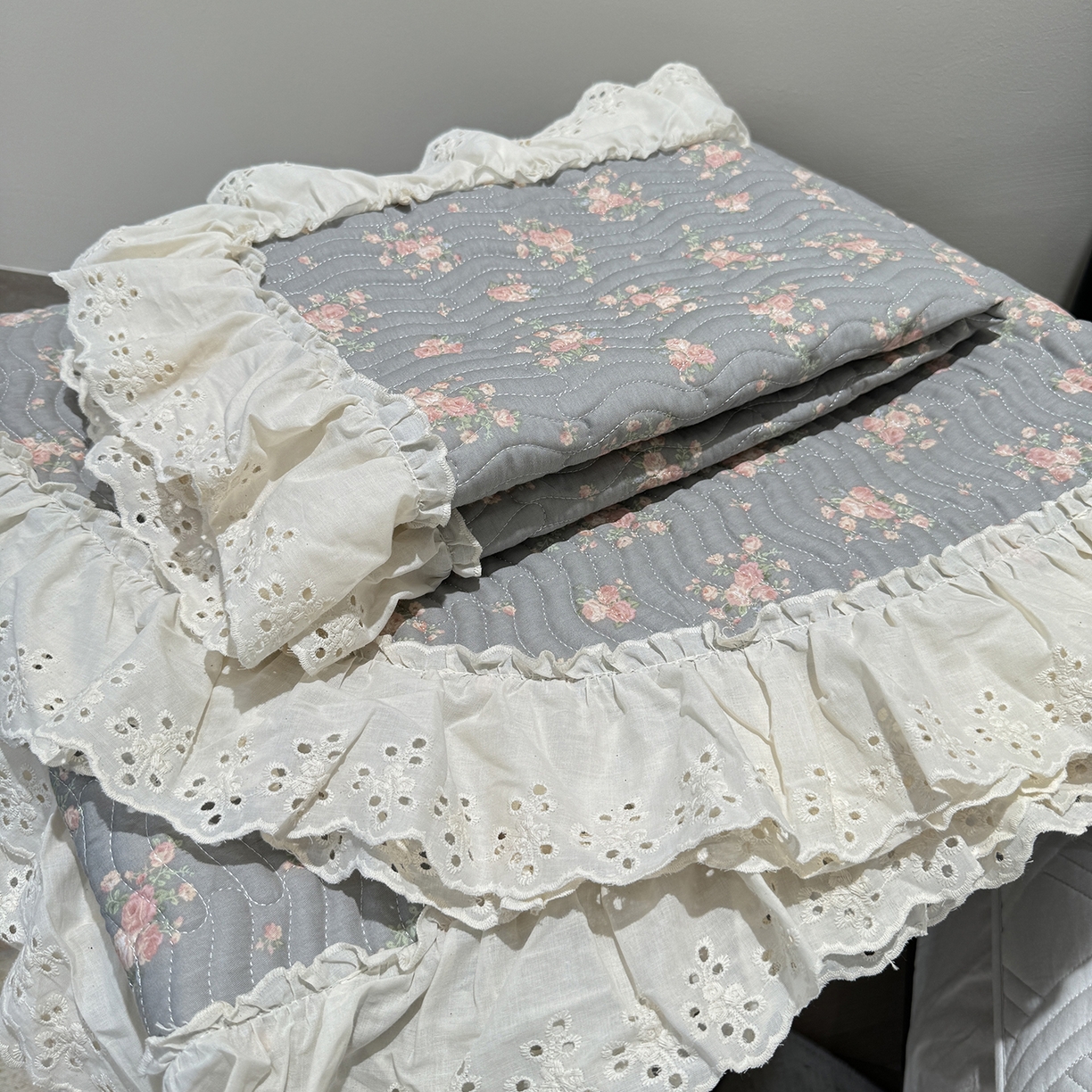 91家纺网 家纺一手货源 找家纺 莱豫家纺 2025秋冬新款纯棉床盖三件套可配同款四季被同款被套 沫婉