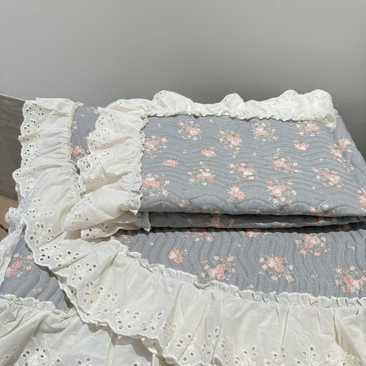 91家纺网 家纺一手货源 找家纺 莱豫家纺 2025秋冬新款纯棉床盖三件套可配同款四季被同款被套 沫婉