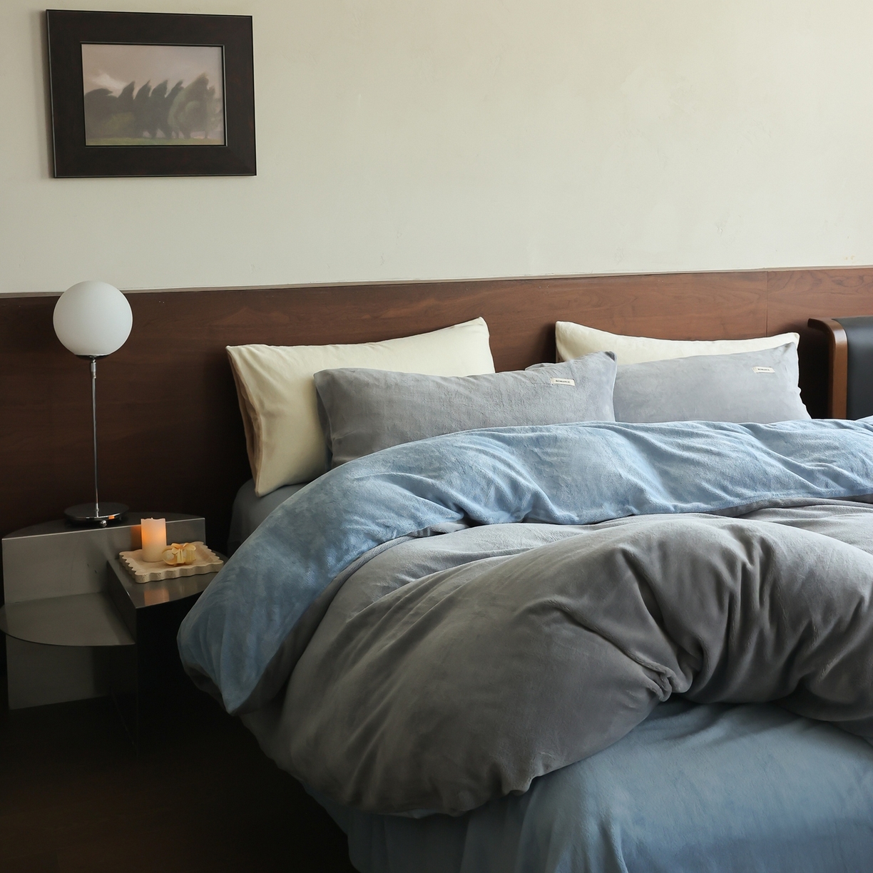 91家纺网 家纺一手货源 找家纺 时光里 2025新款230克纯色双拼牛奶绒四件套 古典灰拼复古蓝